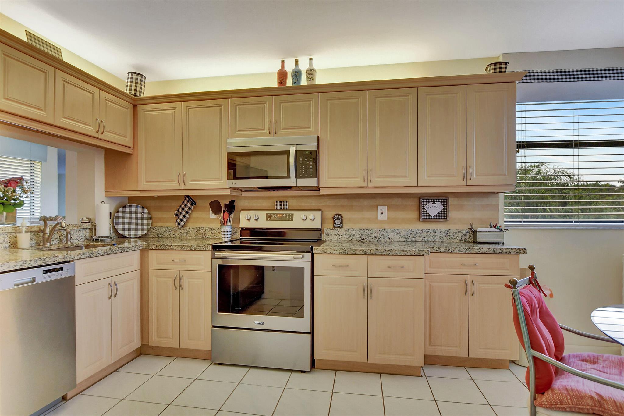 Club Royale - Residential