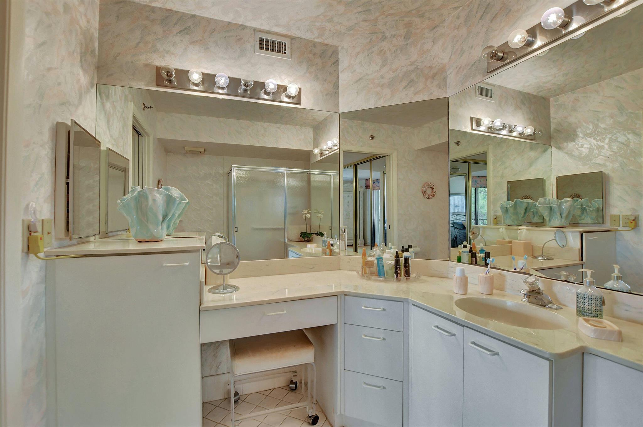 Club Royale - Residential