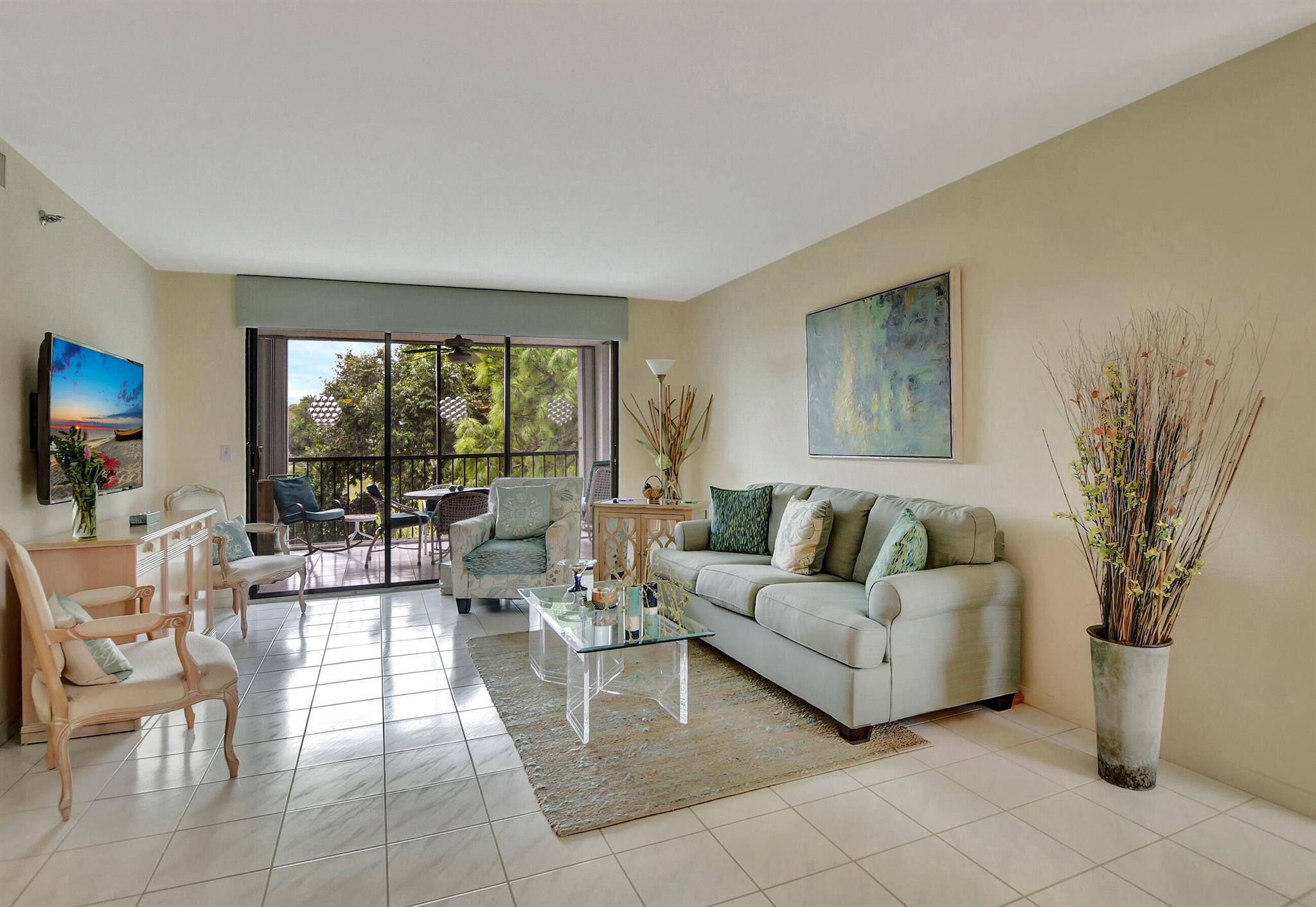 Club Royale - Residential