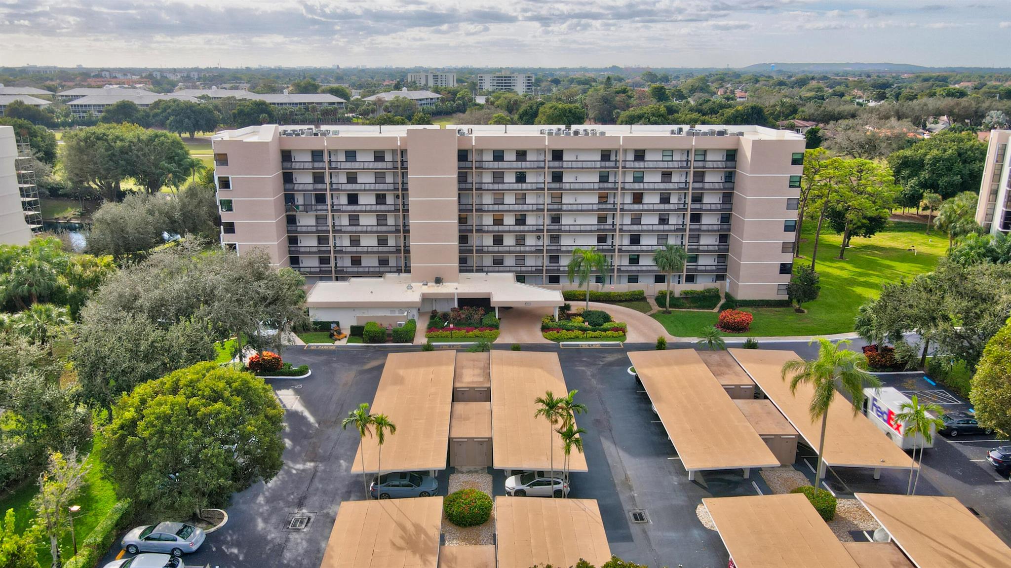 Club Royale - Residential