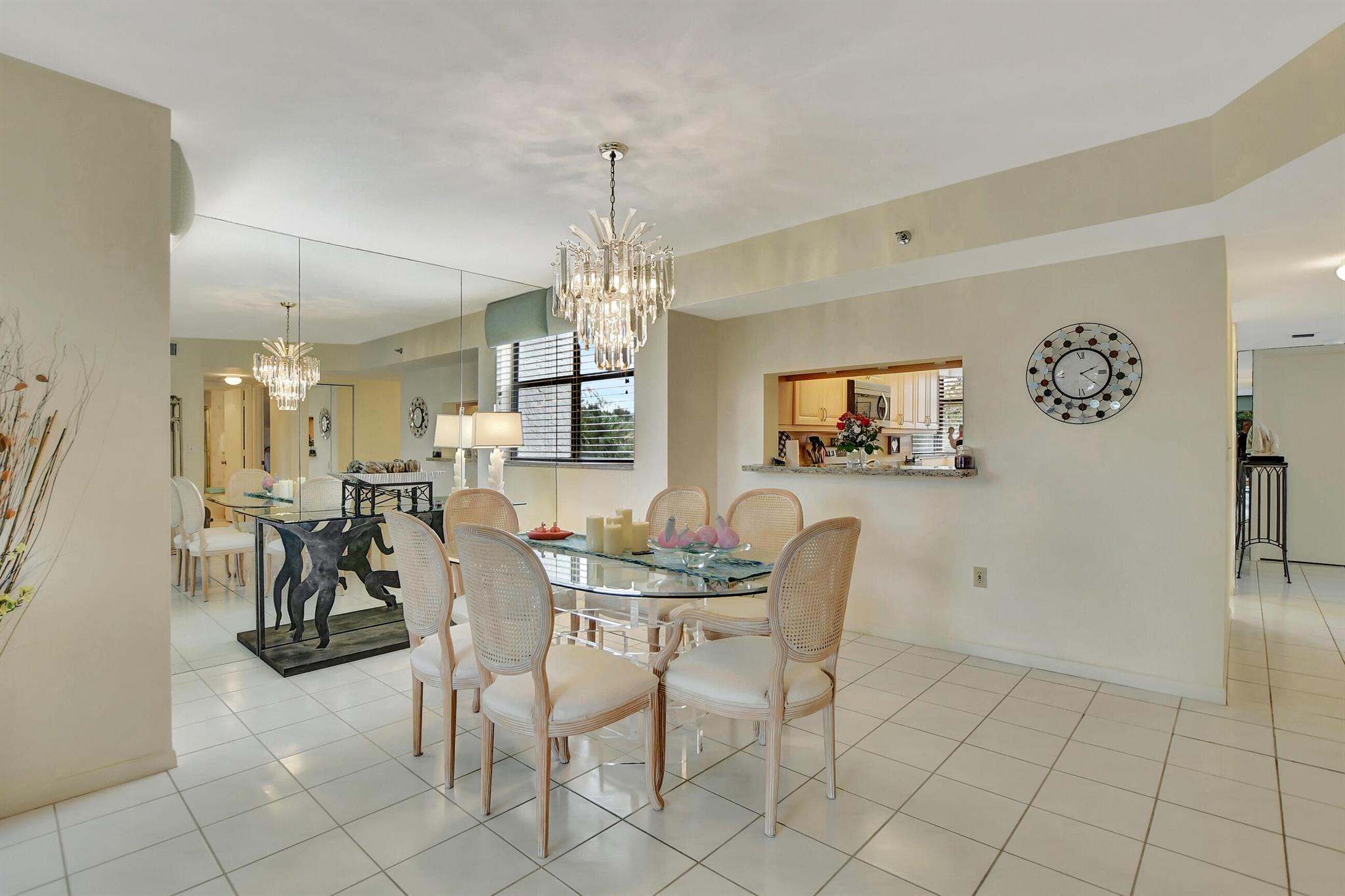 Club Royale - Residential