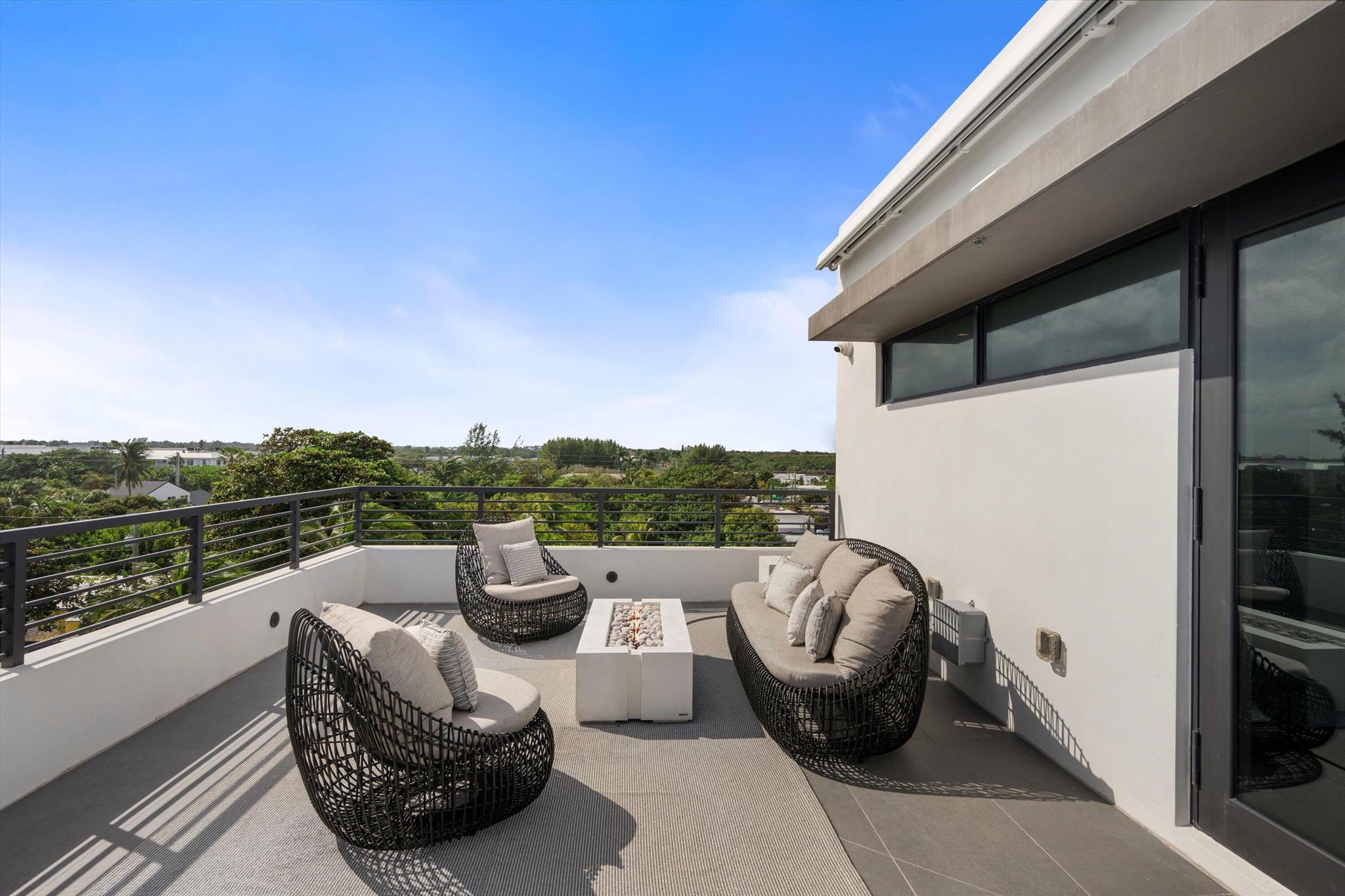 Gulf Stream Views - Residential