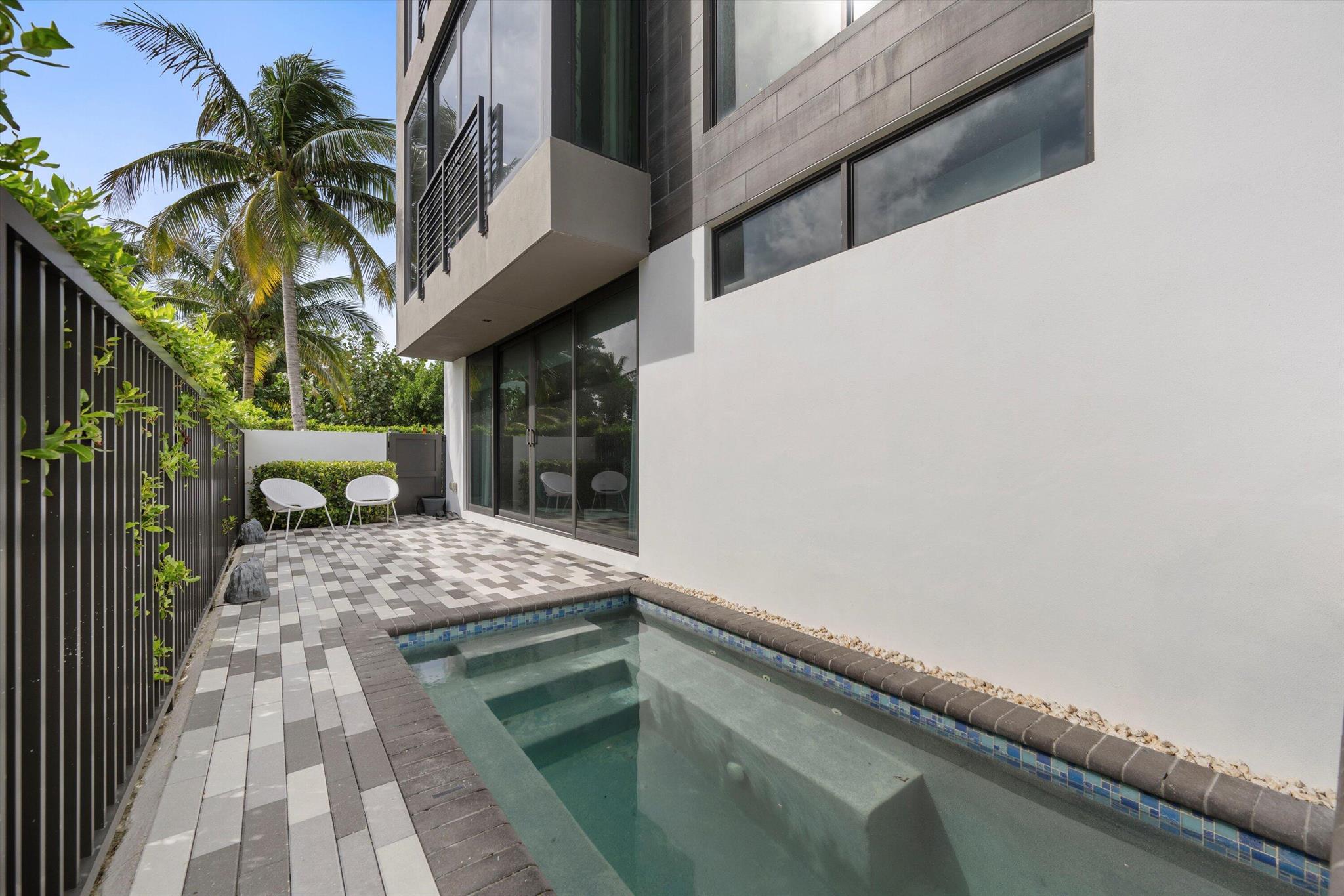 Gulf Stream Views - Residential