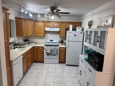 18761 Garbo Terrace 8 Boca Raton FL 33496