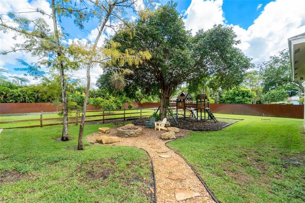 Pine Tree Estates - Residential