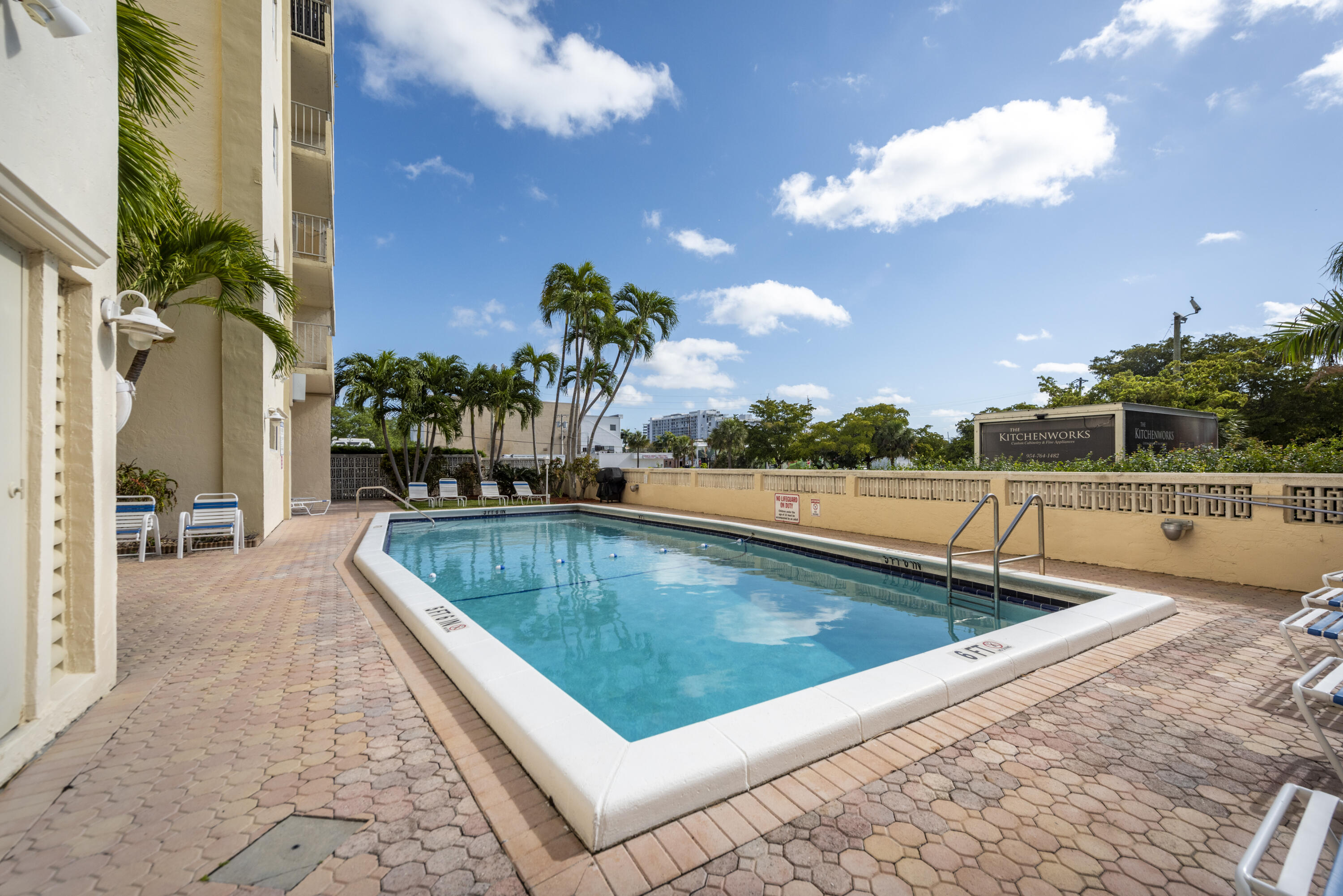 VICTORIA PARK TOWER CONDO - Residential