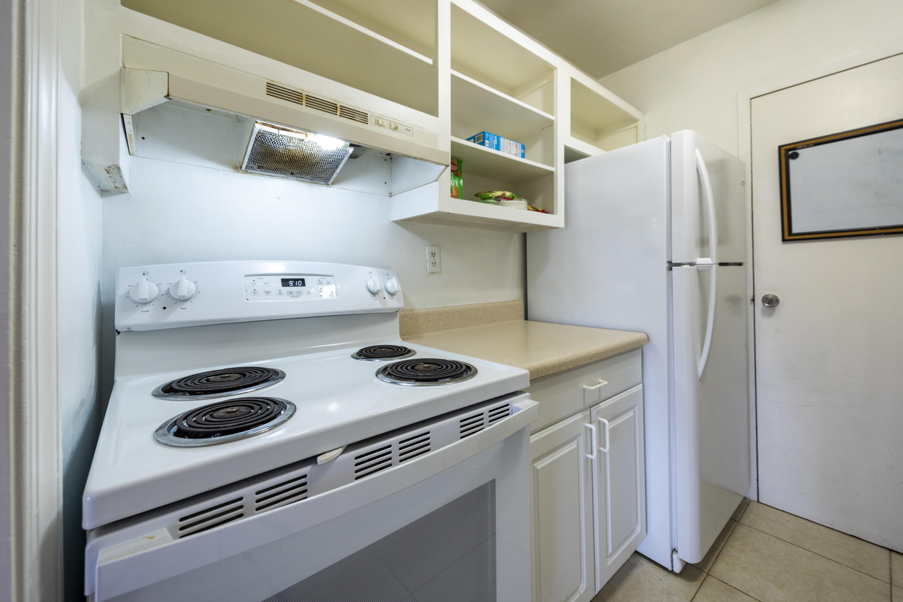 VICTORIA PARK TOWER CONDO - Residential