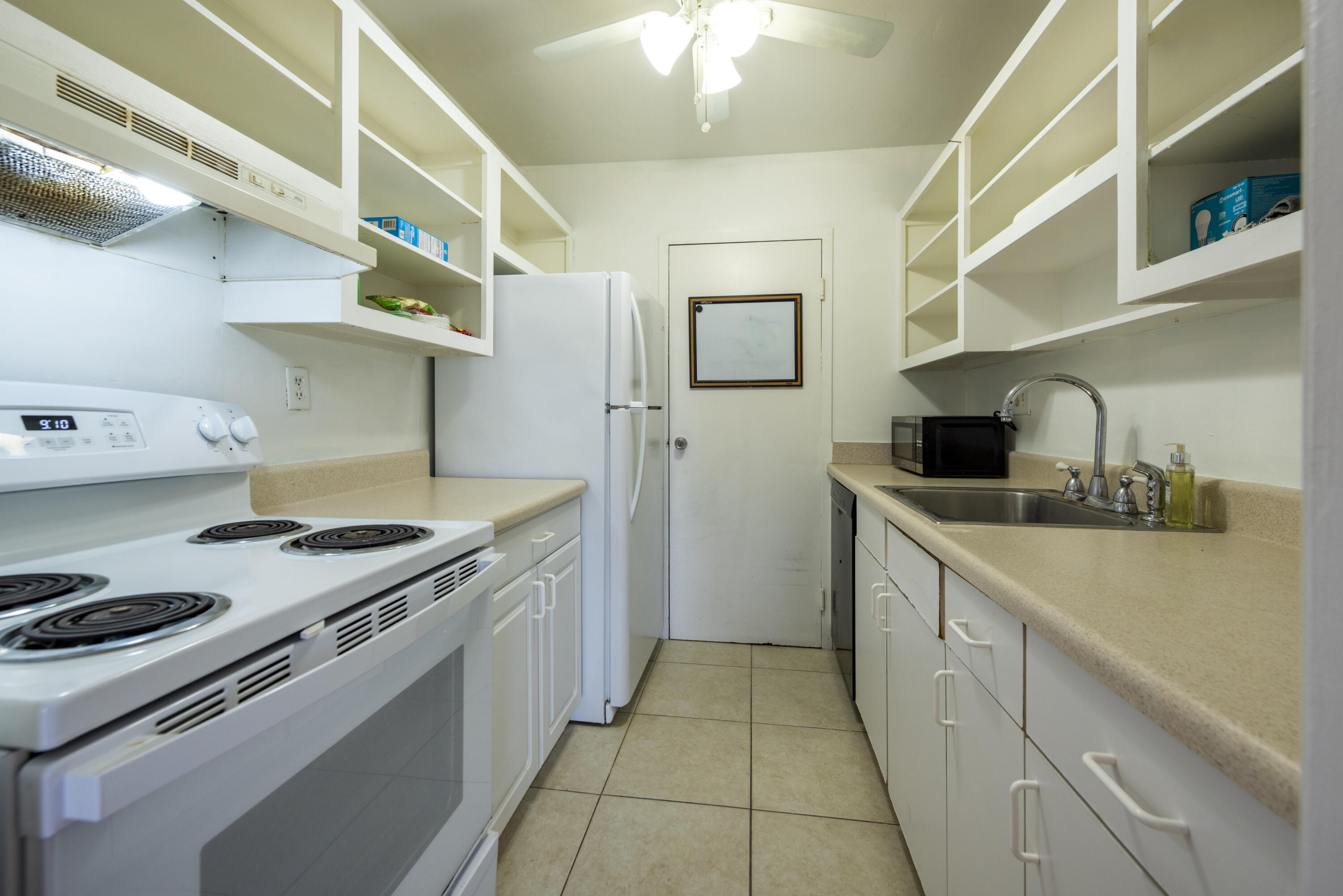 VICTORIA PARK TOWER CONDO - Residential