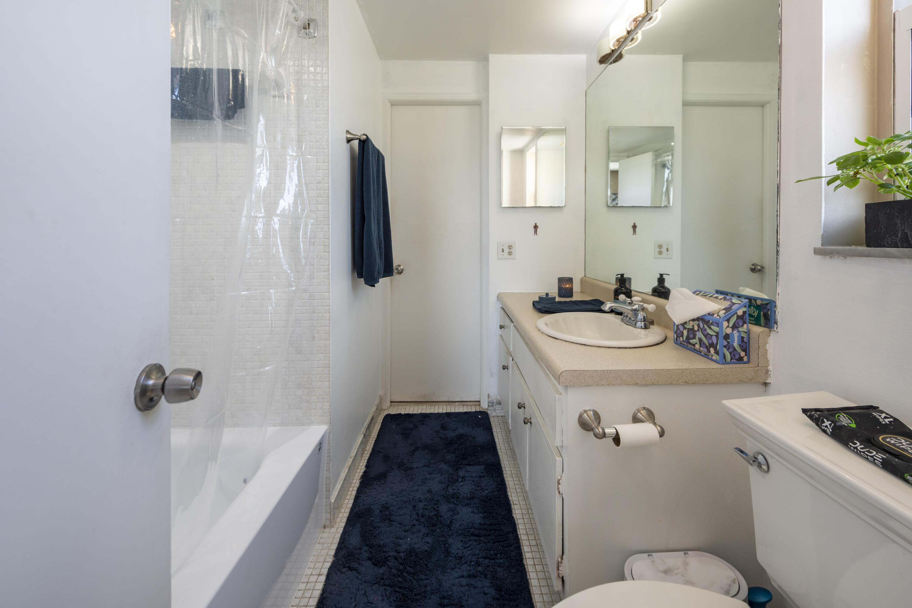 VICTORIA PARK TOWER CONDO - Residential