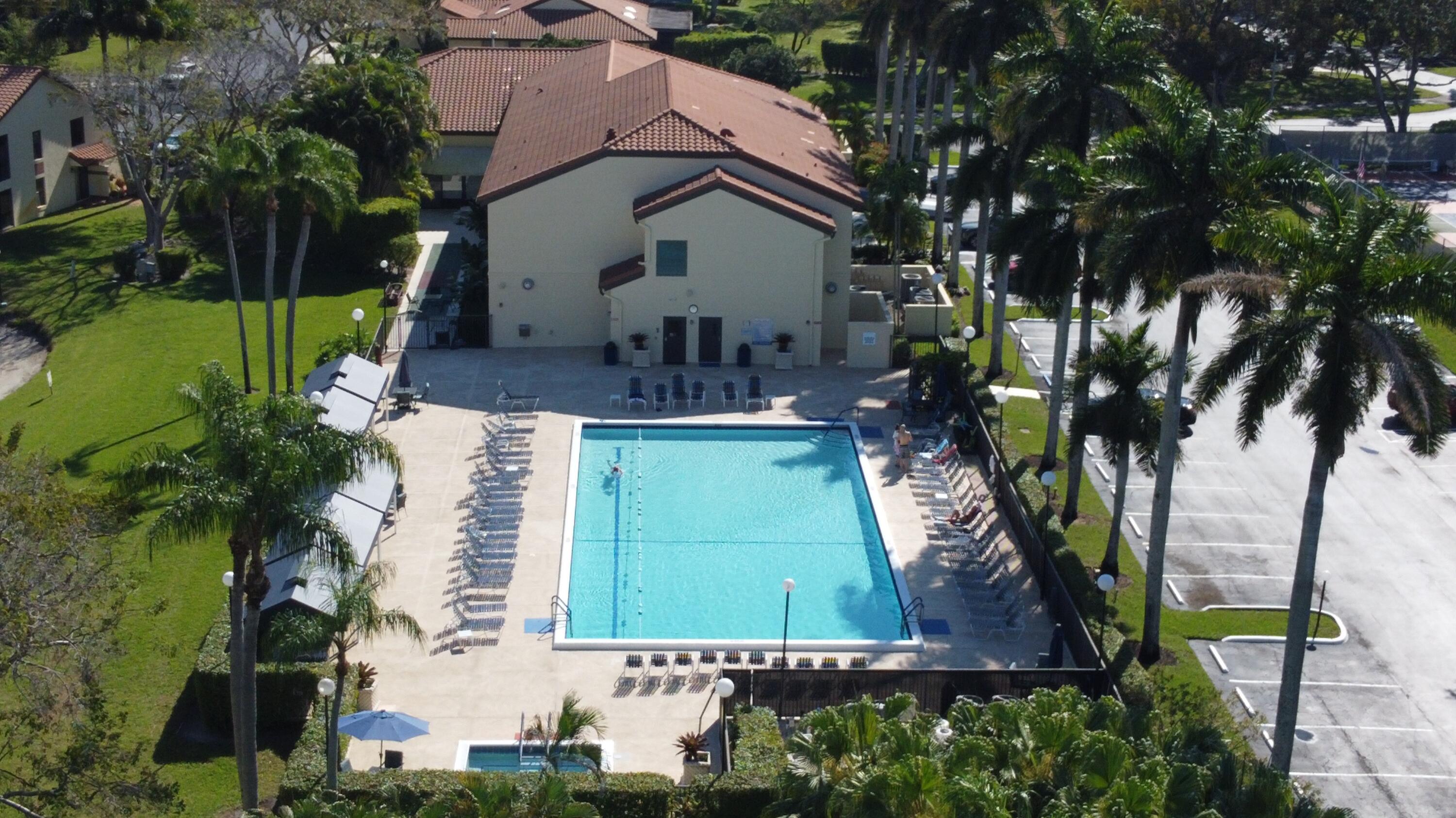 PALM CHASE LAKES CONDO - Residential