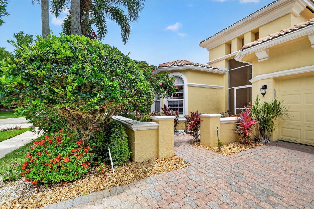 Photo of 1848 Via Castello, Wellington, FL 33411 (MLS # B26044276)