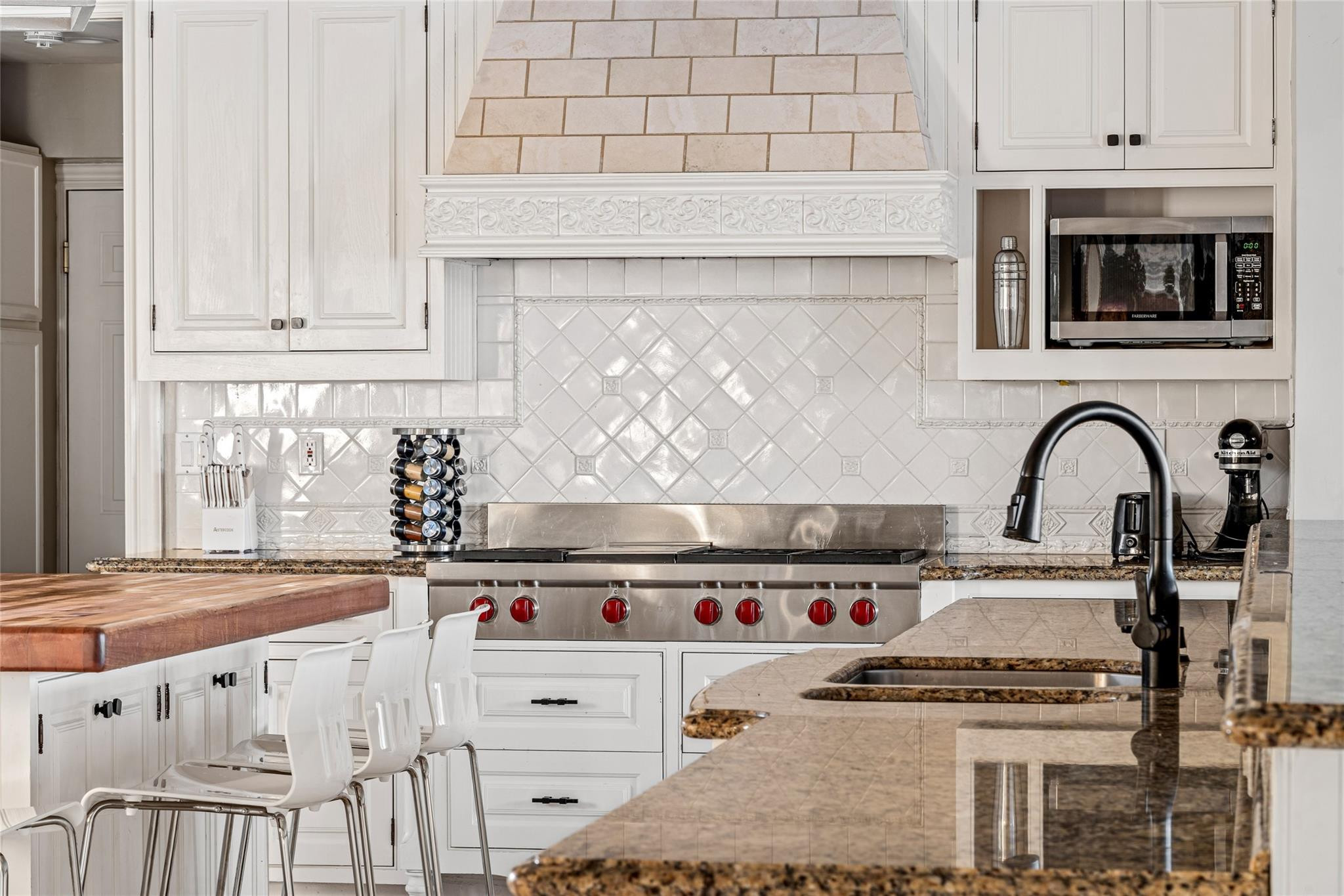 Merritt Isle 45-38 B - Residential