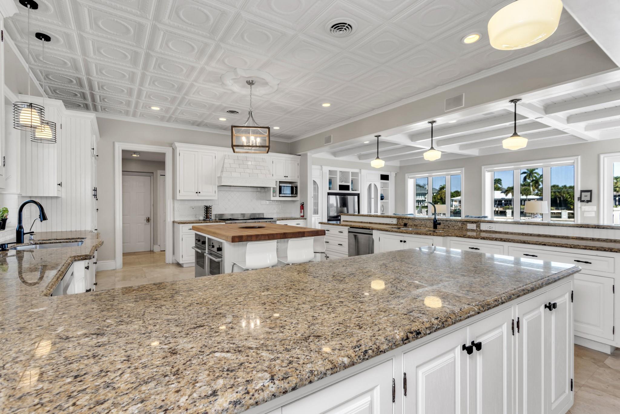 Merritt Isle 45-38 B - Residential