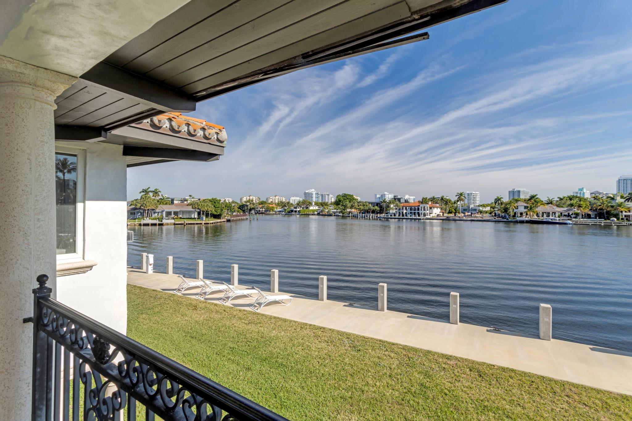 Merritt Isle 45-38 B - Residential