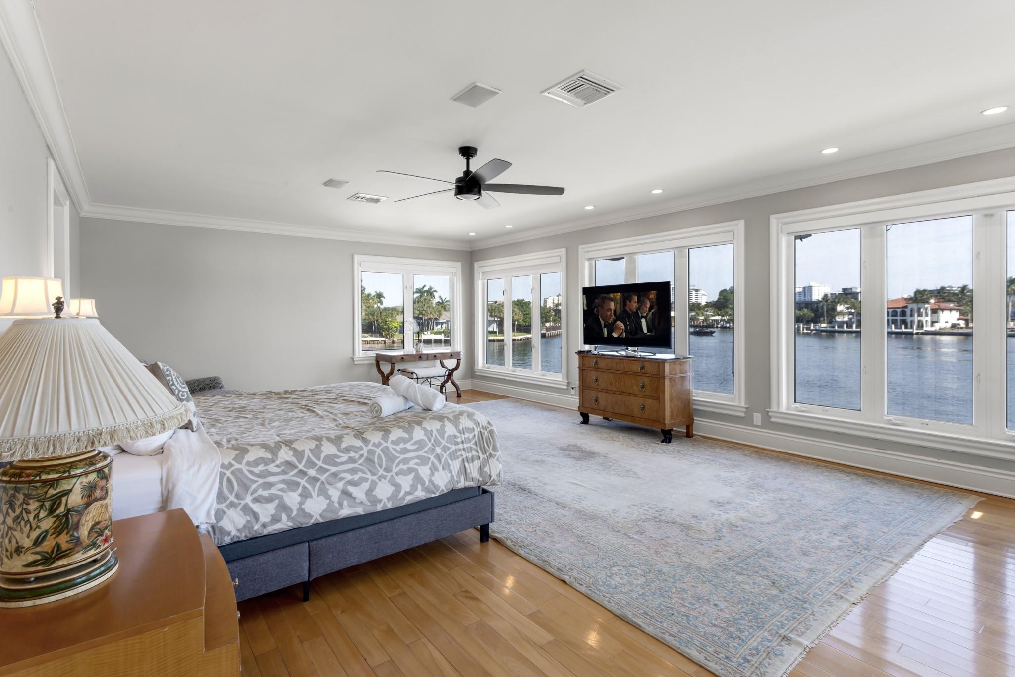 Merritt Isle 45-38 B - Residential