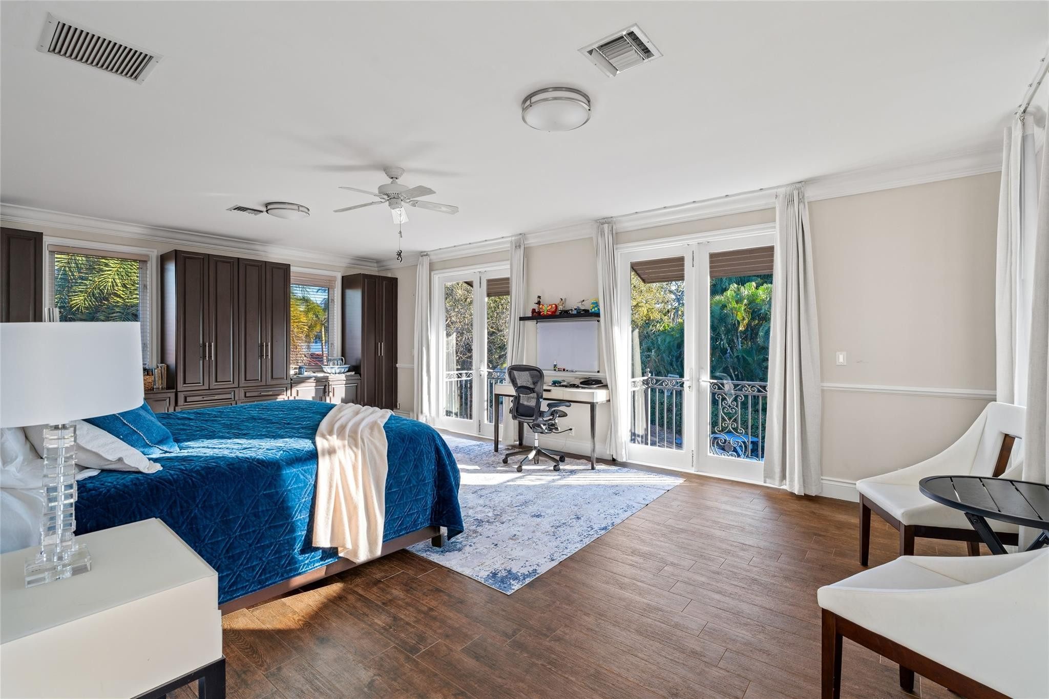 Merritt Isle 45-38 B - Residential