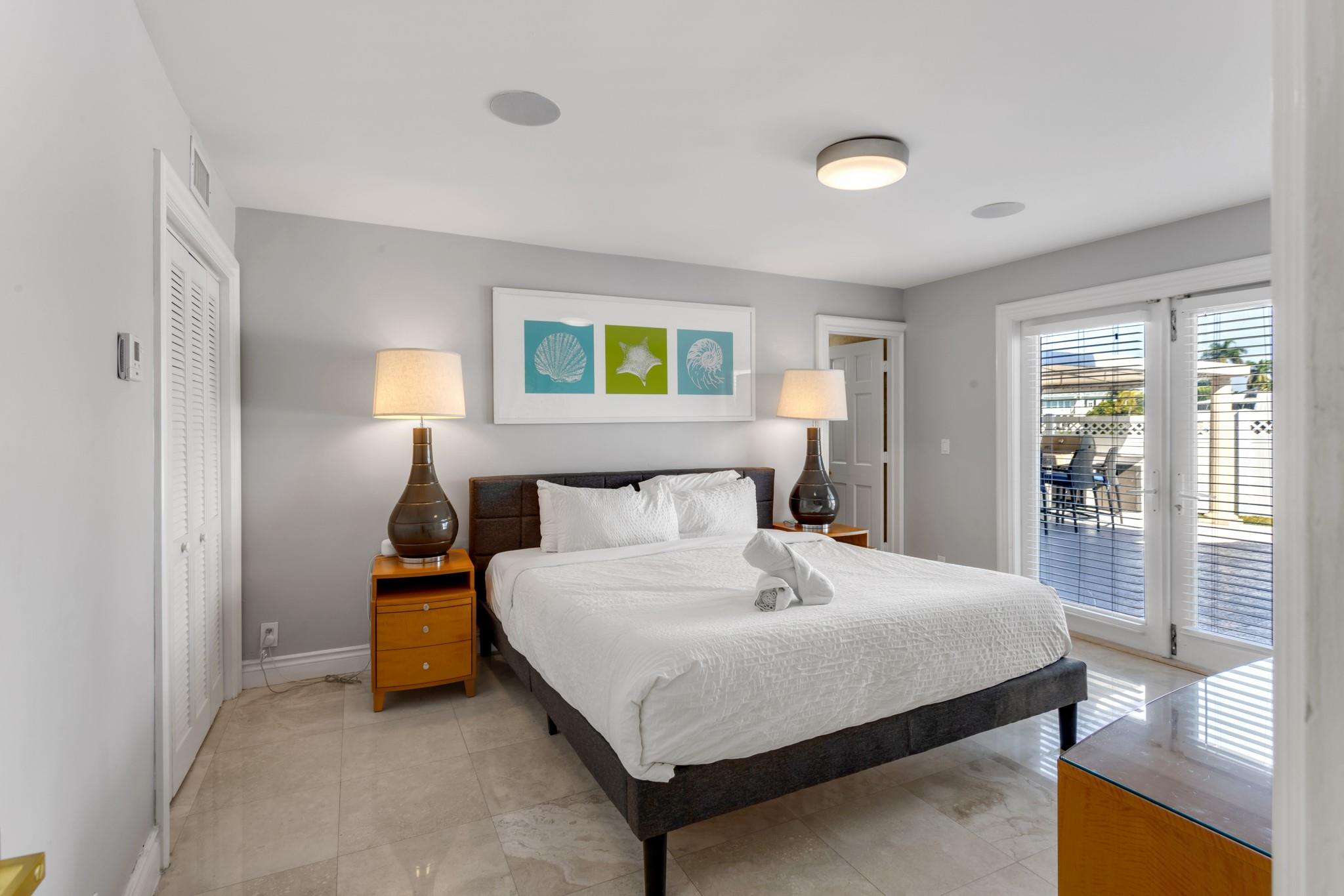 Merritt Isle 45-38 B - Residential