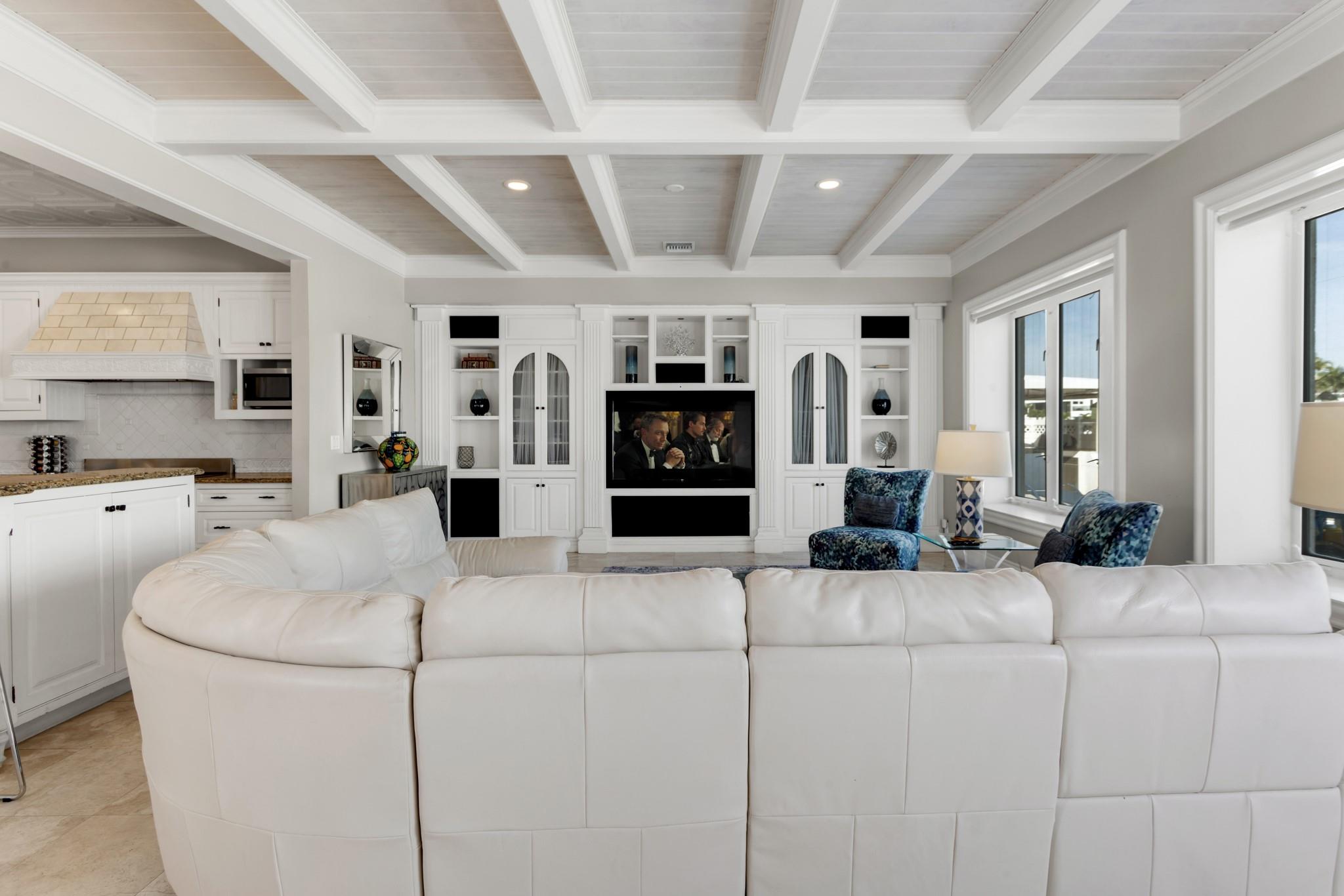 Merritt Isle 45-38 B - Residential