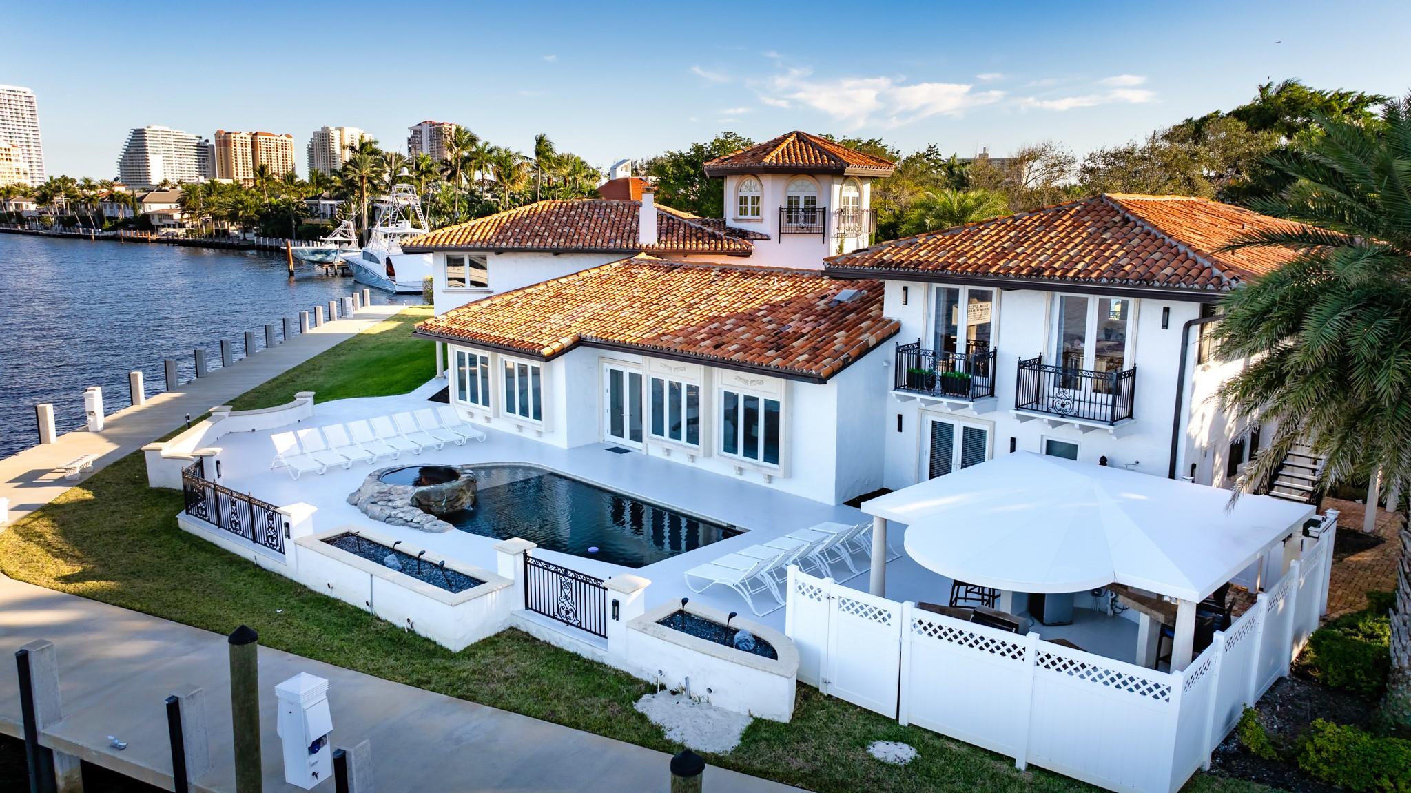 Merritt Isle 45-38 B - Residential