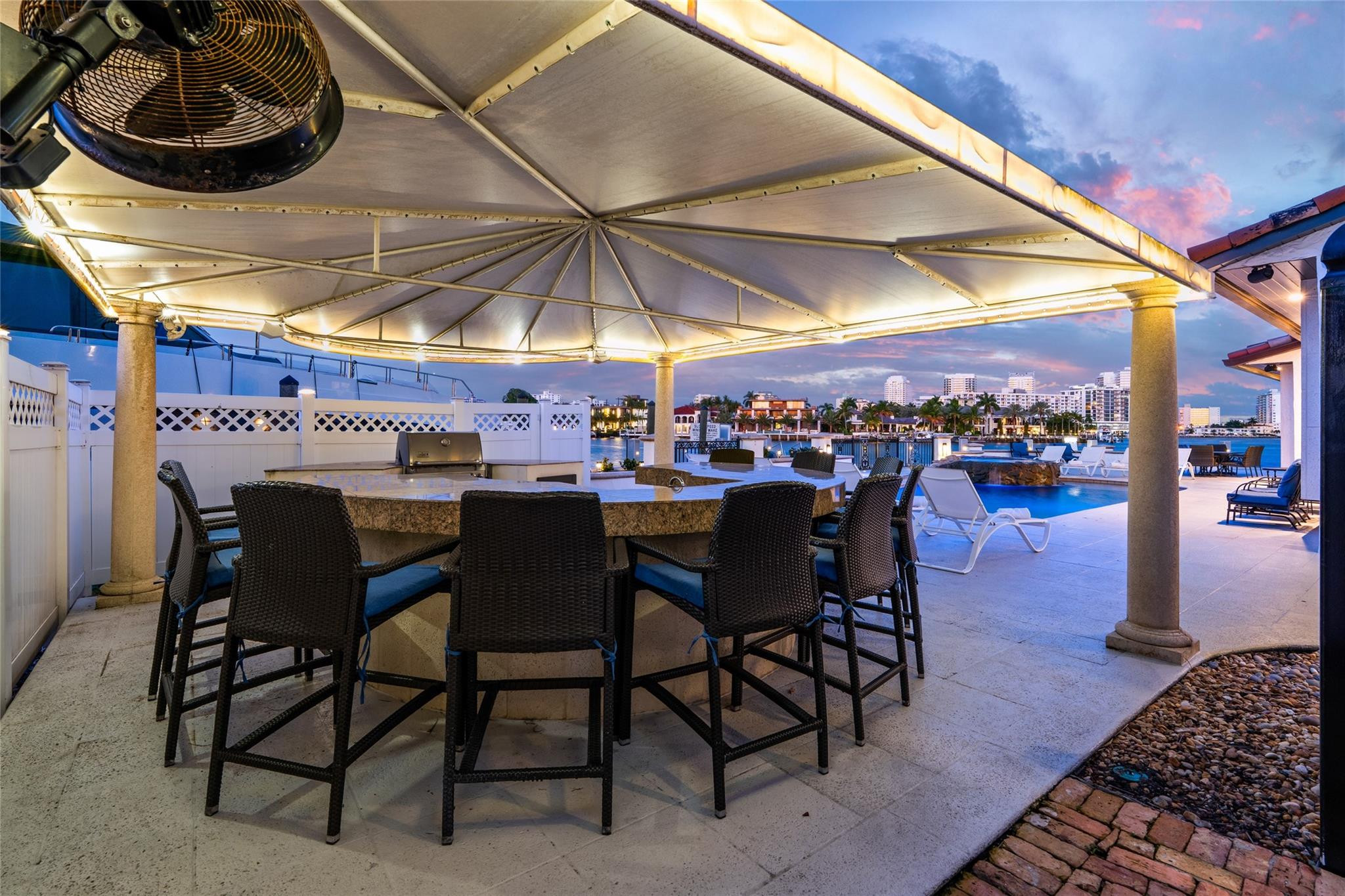 Merritt Isle 45-38 B - Residential