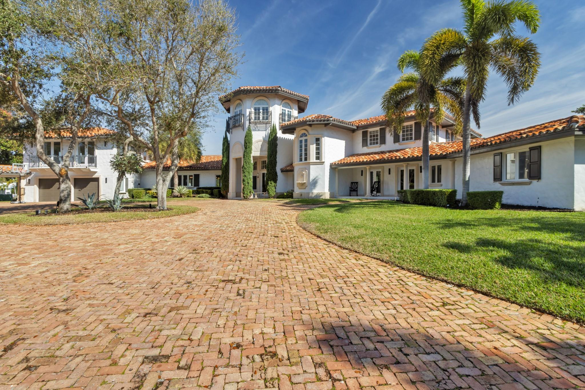 2301 Aqua Vista Boulevard