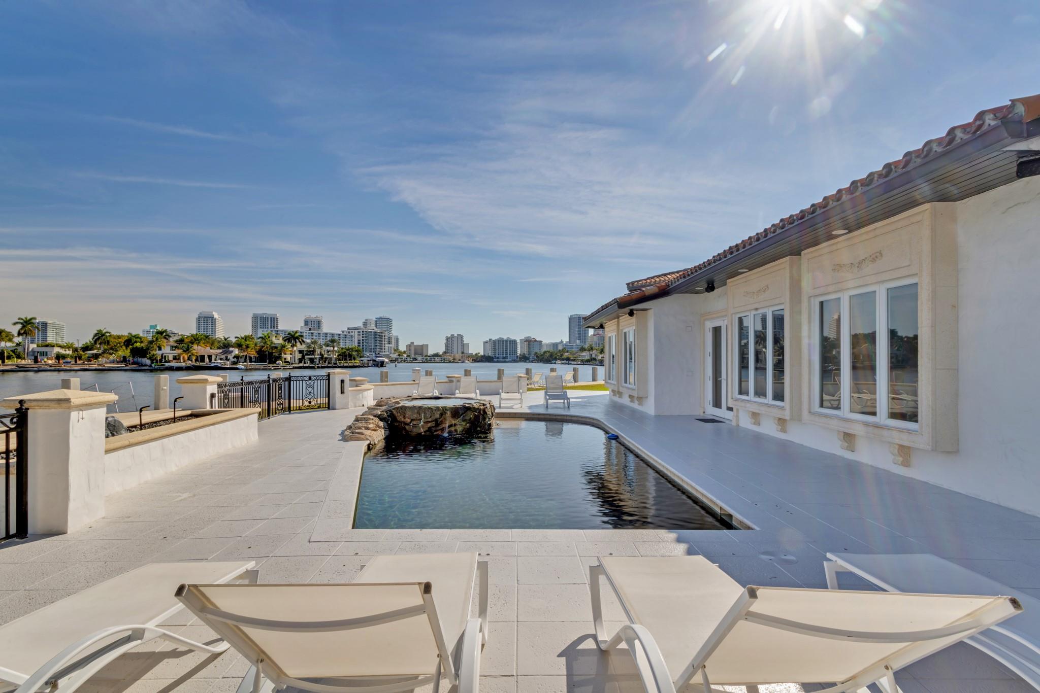 Merritt Isle 45-38 B - Residential