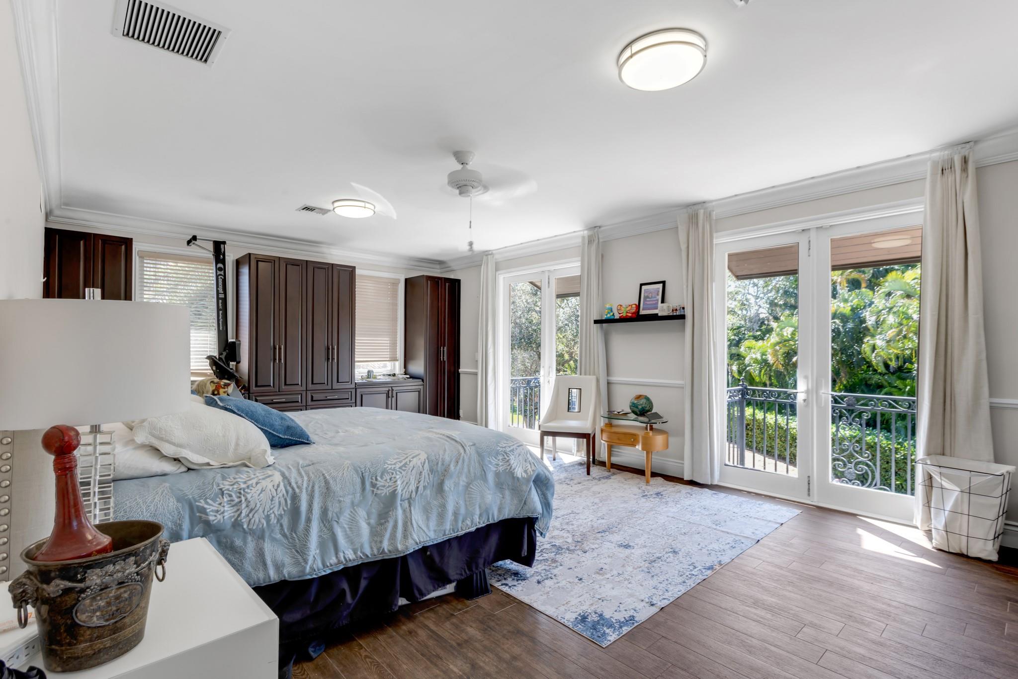 Merritt Isle 45-38 B - Residential