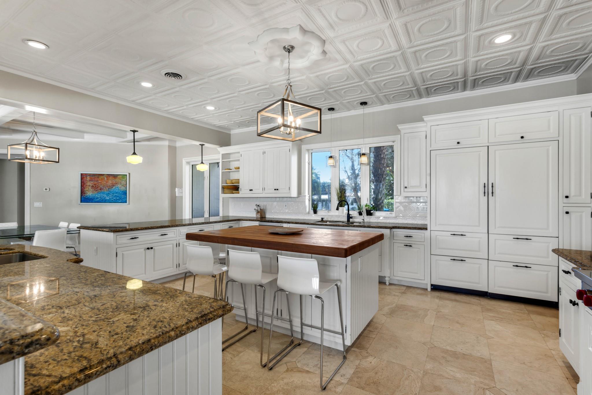 Merritt Isle 45-38 B - Residential