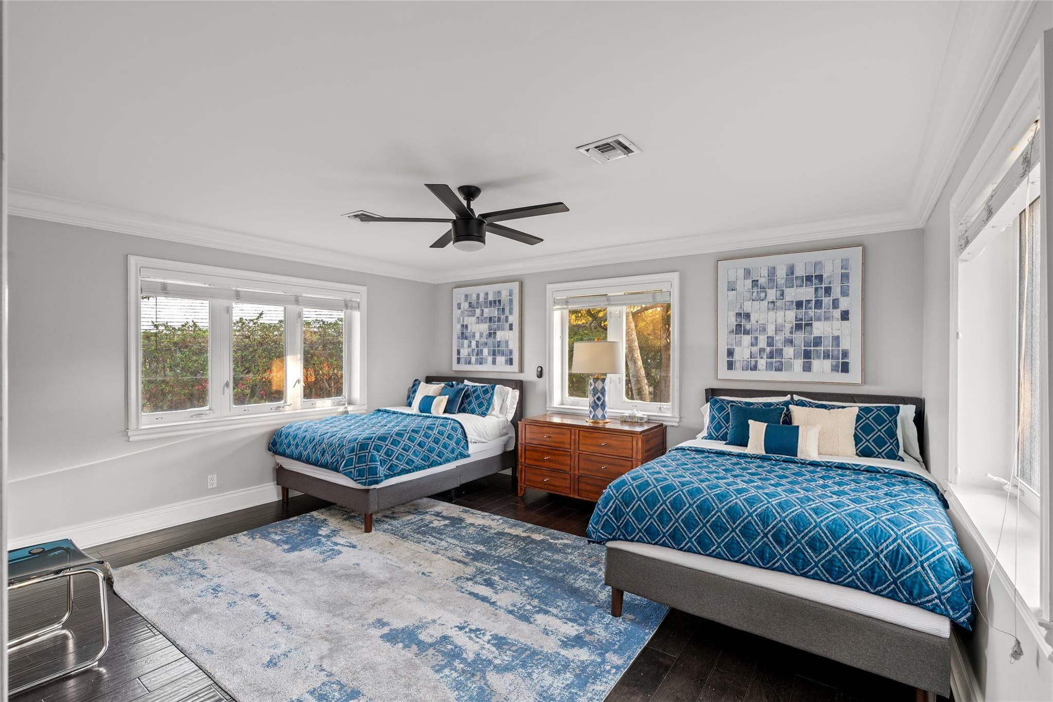 Merritt Isle 45-38 B - Residential