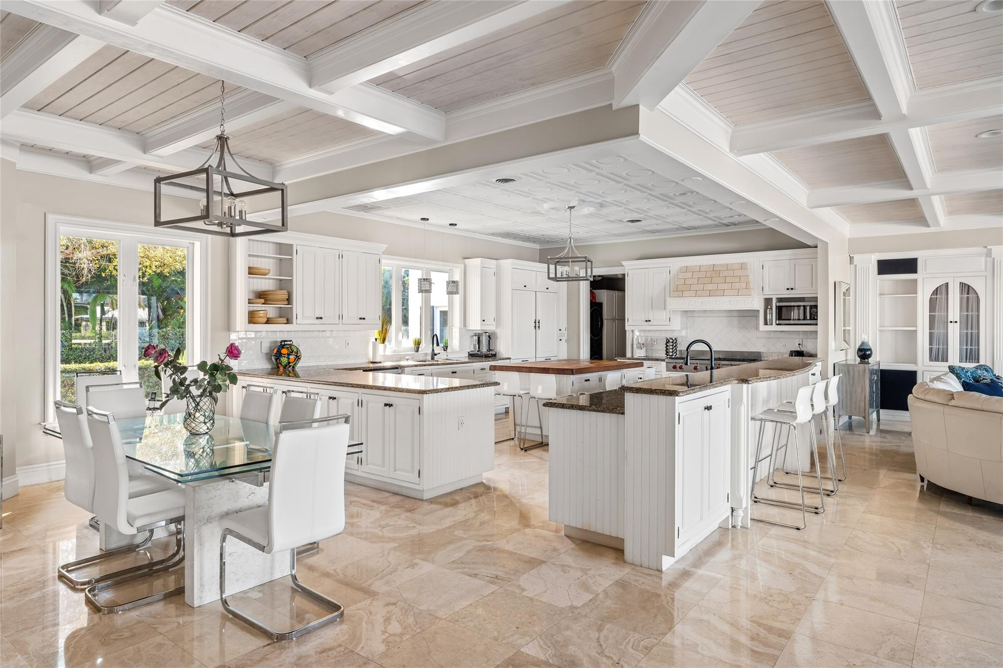 Merritt Isle 45-38 B - Residential