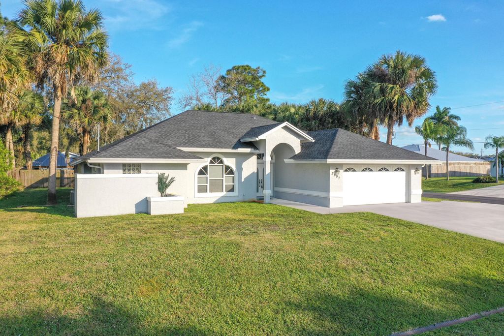Photo of 2397 SW Dodge Terrace, Port Saint Lucie, FL 34953 (MLS # R10964308)