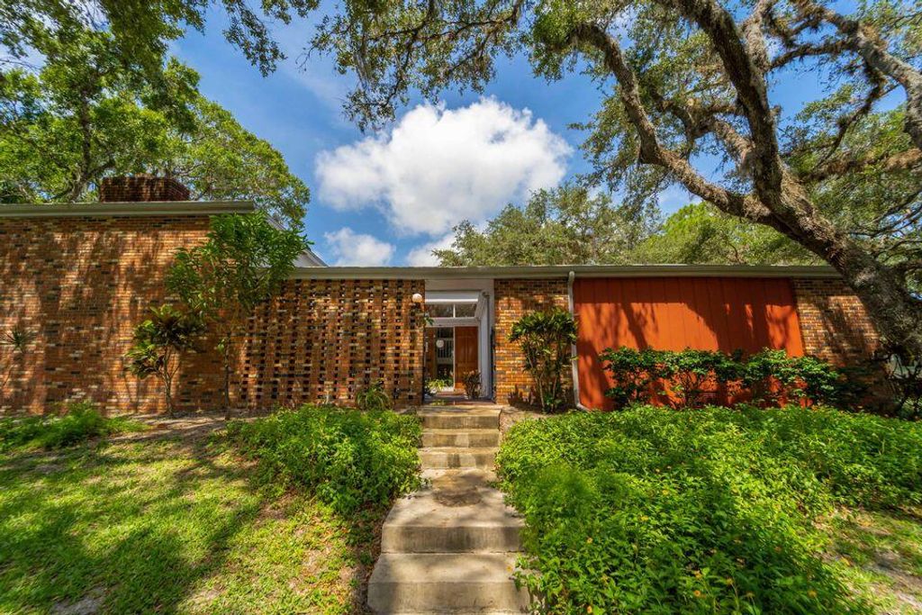 Photo of 3711 S 25th Street, Fort Pierce, FL 34981 (MLS # R10853260)