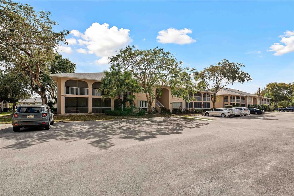 Photo of 13790 Oneida Drive #B1, Delray Beach, FL 33446 (MLS # F10555551)