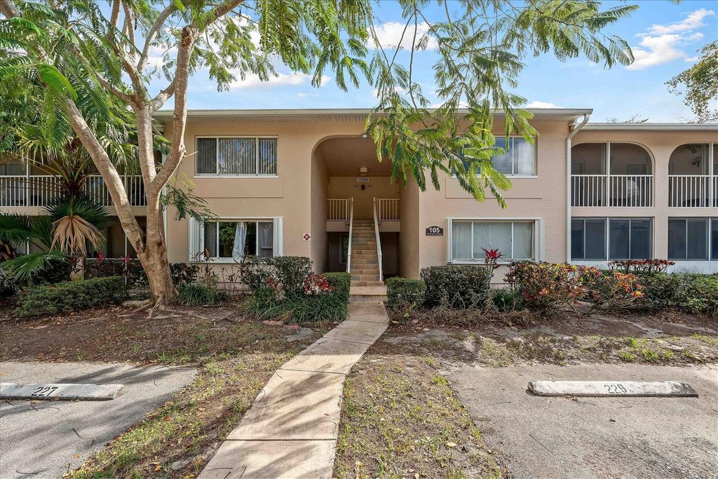 Photo of 13790 Oneida Drive #B1, Delray Beach, FL 33446 (MLS # F10555551)