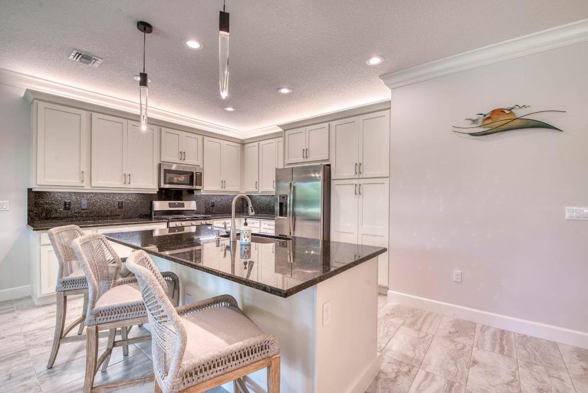 RIVERLAND PARCEL A - PLAT TEN - Residential Lease