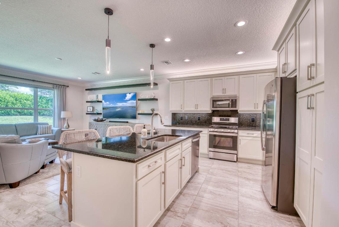 RIVERLAND PARCEL A - PLAT TEN - Residential Lease