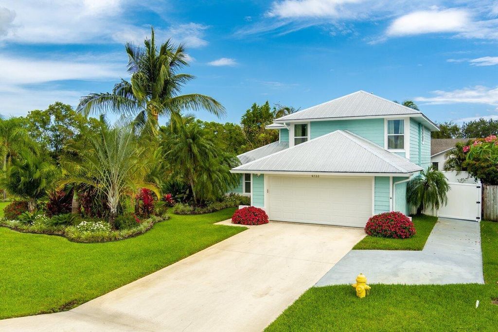 Photo of 6733 SE Amyris Court, Stuart, FL 34997 (MLS # R10891428)