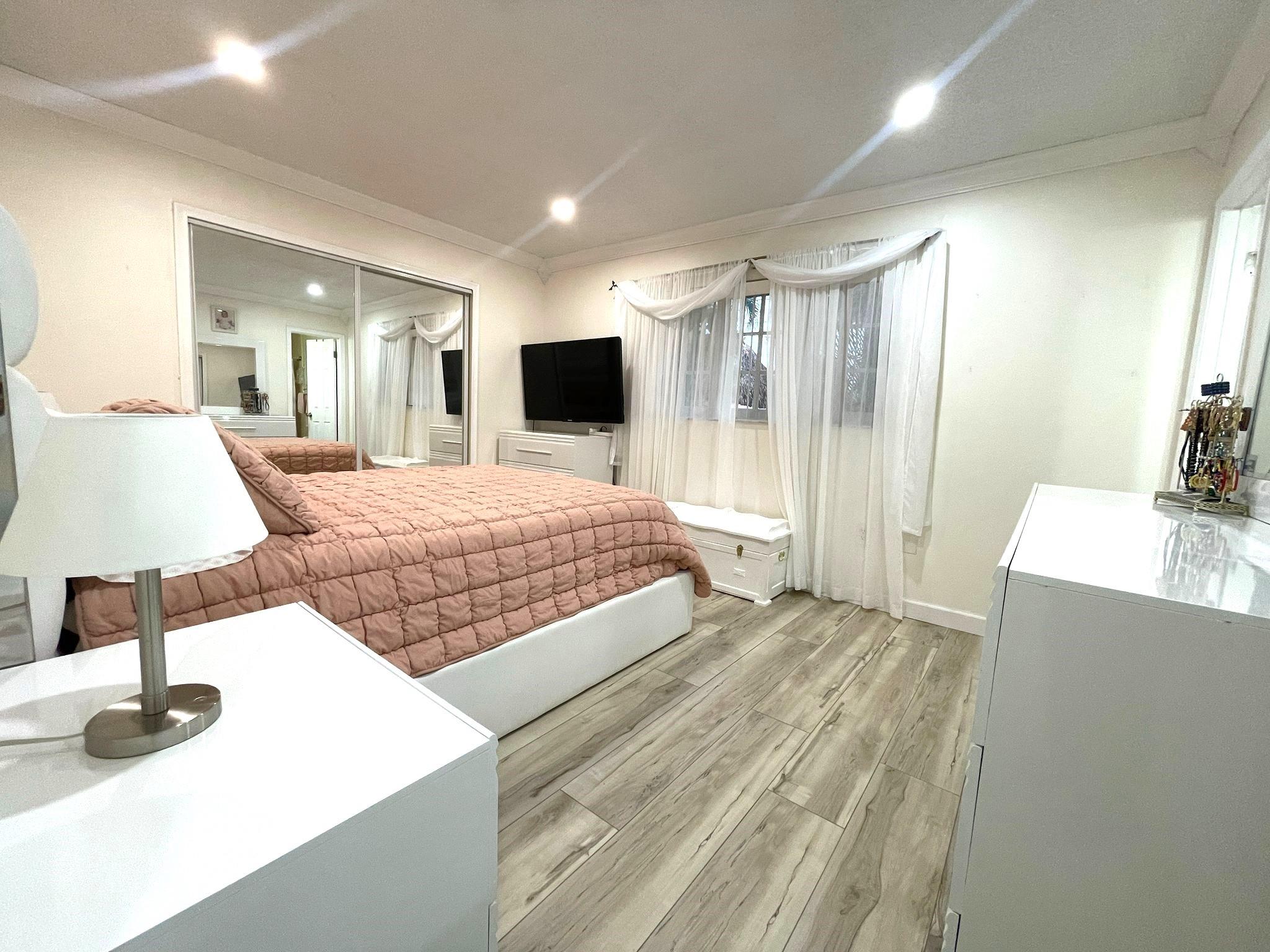 Sunrise Golf Village Sec - Residential