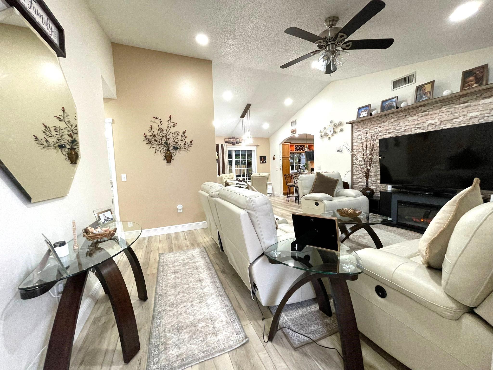Sunrise Golf Village Sec - Residential