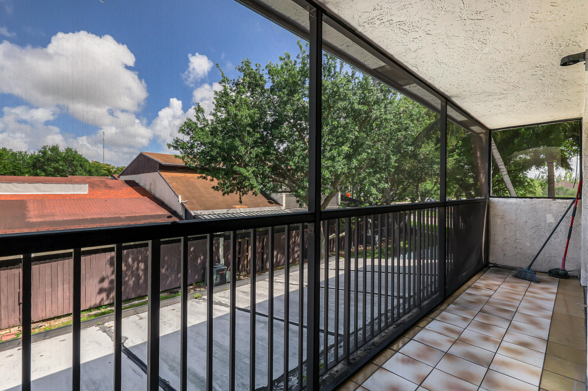 WOODSCAPE TOWNHOMES - Residential