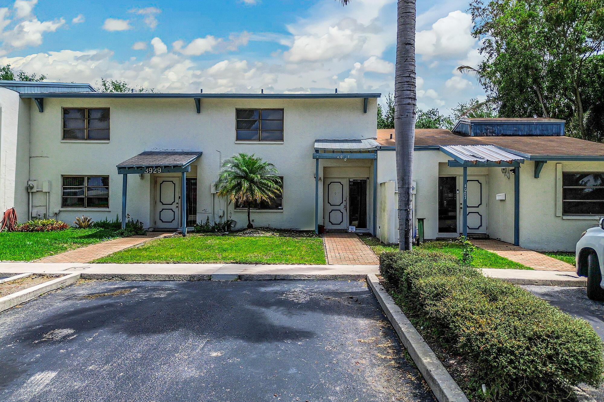4003 W Woodscape Drive 2-k
