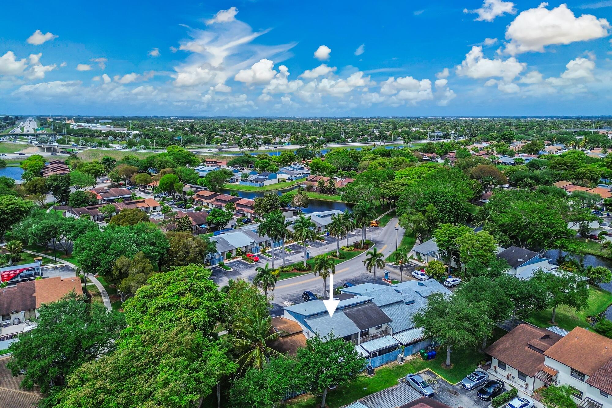 WOODSCAPE TOWNHOMES - Residential
