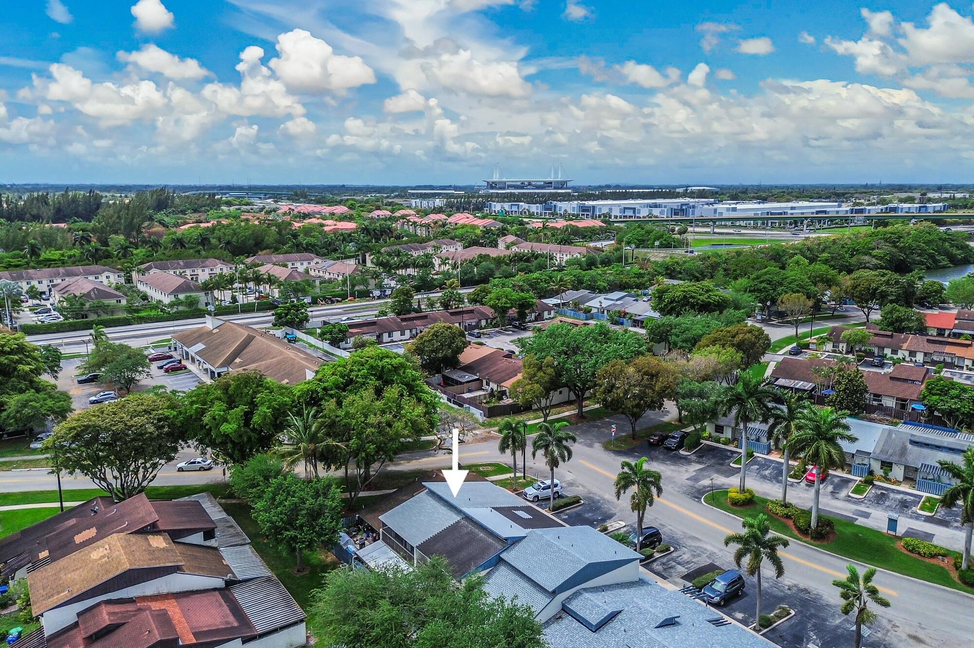 WOODSCAPE TOWNHOMES - Residential