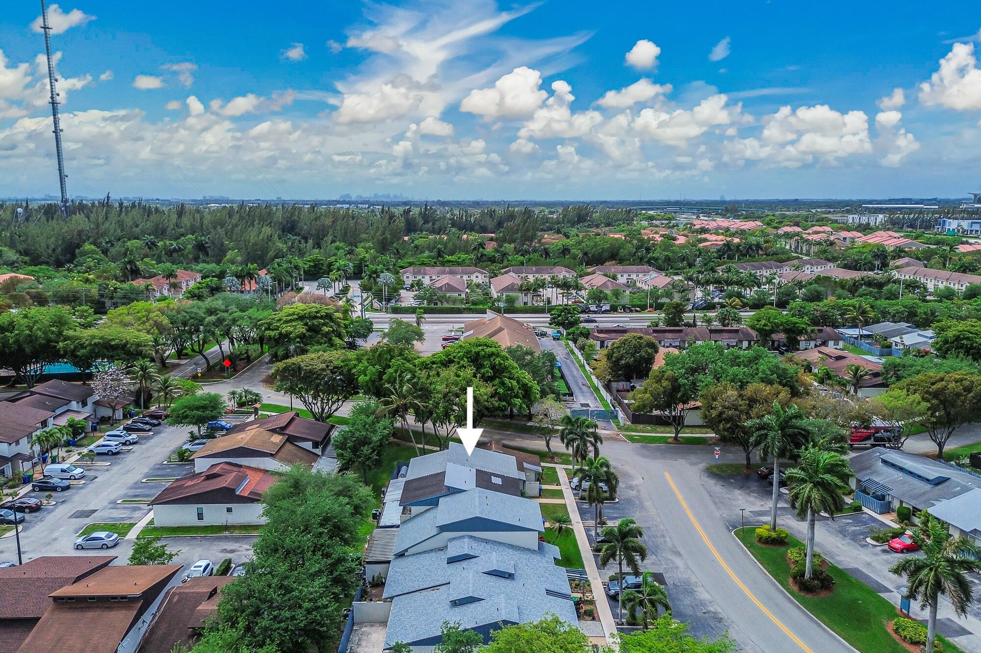 WOODSCAPE TOWNHOMES - Residential