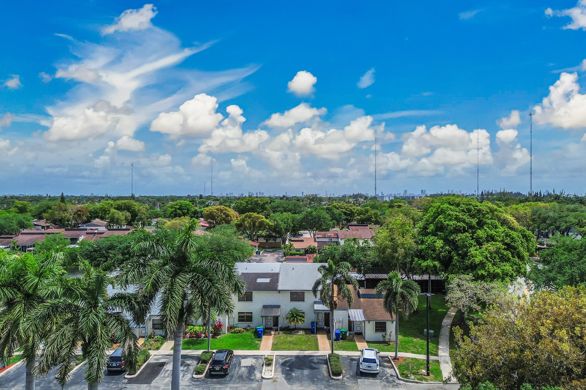 WOODSCAPE TOWNHOMES - Residential