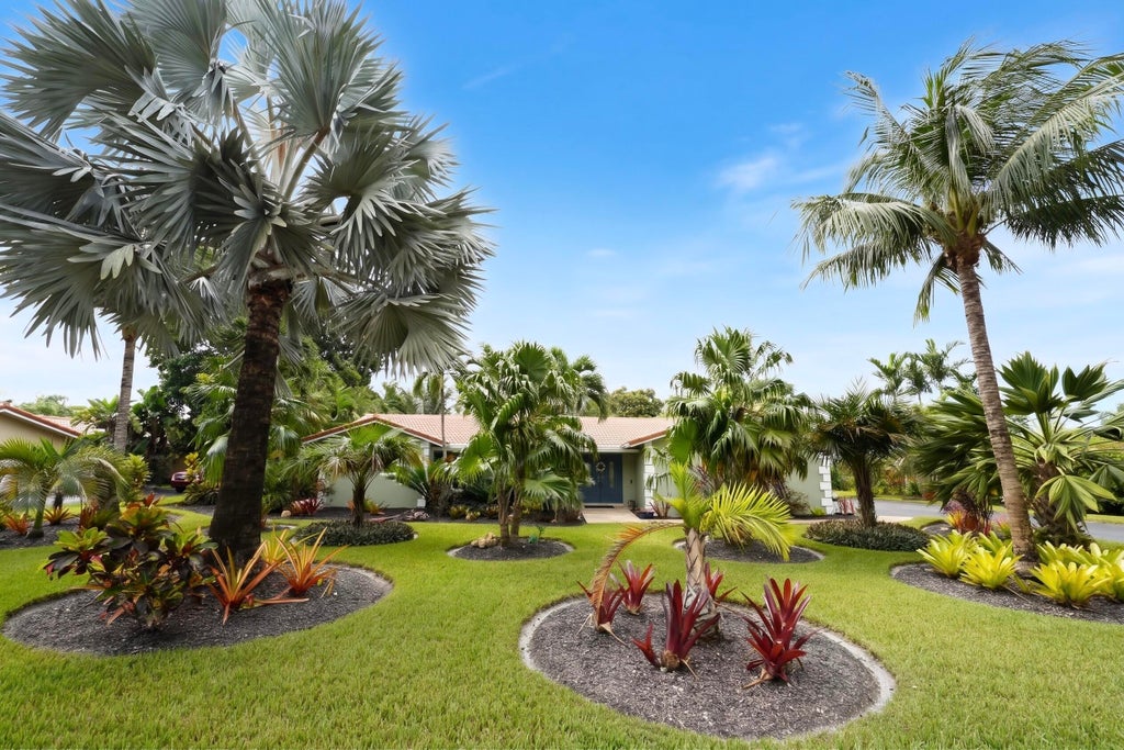 Photo of 10850 NW 33RD Street, Coral Springs, FL 33065 (MLS # B26089615)