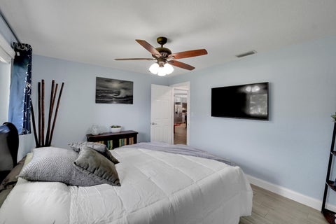 Tiny photo for 10850 NW 33RD Street, Coral Springs, FL 33065 (MLS # B26089615)