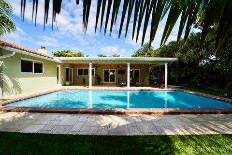 Tiny photo for 10850 NW 33RD Street, Coral Springs, FL 33065 (MLS # B26089615)