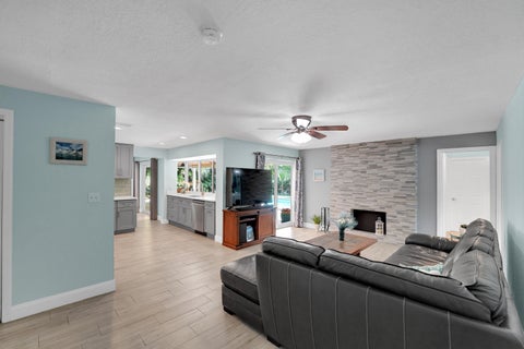 Tiny photo for 10850 NW 33RD Street, Coral Springs, FL 33065 (MLS # B26089615)
