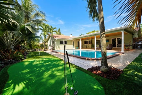 Tiny photo for 10850 NW 33RD Street, Coral Springs, FL 33065 (MLS # B26089615)